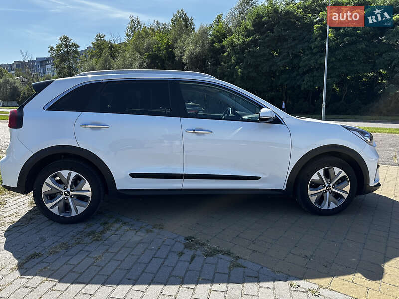 Позашляховик / Кросовер Kia Niro 2019 в Львові