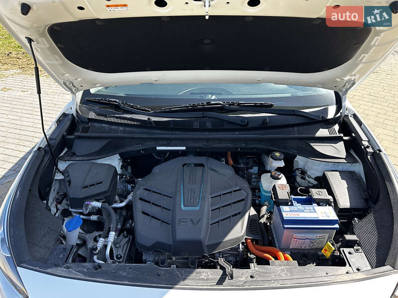 Позашляховик / Кросовер Kia Niro 2019 в Львові