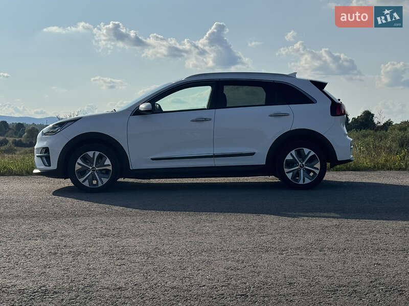 Внедорожник / Кроссовер Kia Niro 2021 в Дрогобыче