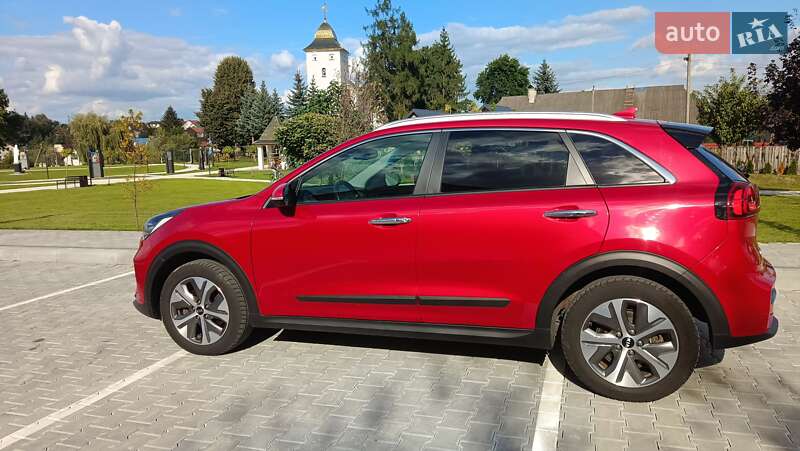 Позашляховик / Кросовер Kia Niro 2020 в Львові