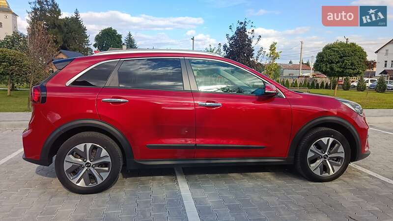 Позашляховик / Кросовер Kia Niro 2020 в Львові