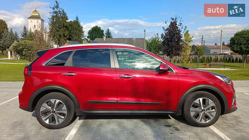 Позашляховик / Кросовер Kia Niro 2020 в Львові