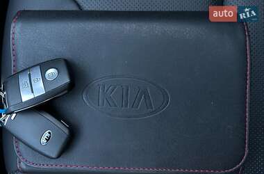 Внедорожник / Кроссовер Kia Niro 2020 в 
