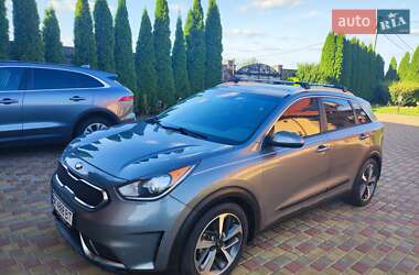 Внедорожник / Кроссовер Kia Niro 2017 в 