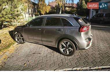 Внедорожник / Кроссовер Kia Niro 2017 в 