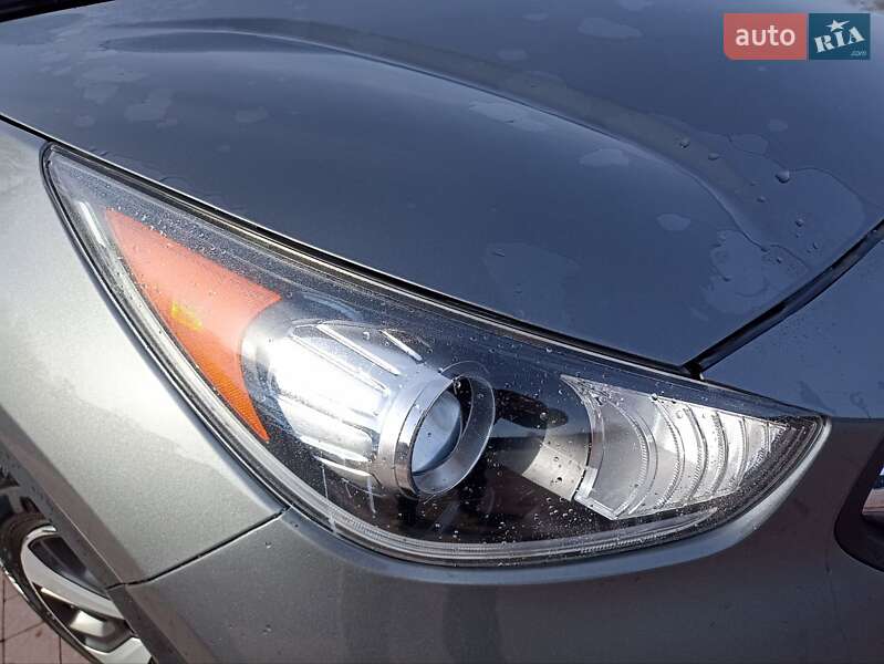 Внедорожник / Кроссовер Kia Niro 2017 в Ровно