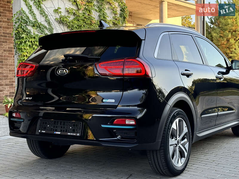 Позашляховик / Кросовер Kia Niro 2020 в Києві фото 12 Позашляховик / Кросовер Kia Niro 2020 в Києві