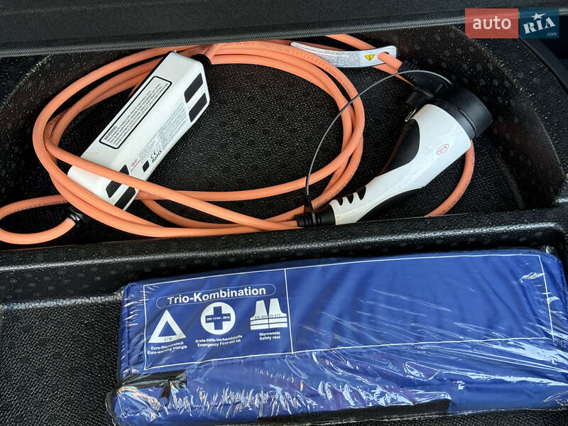 Позашляховик / Кросовер Kia Niro 2020 в Києві фото 25 Позашляховик / Кросовер Kia Niro 2020 в Києві