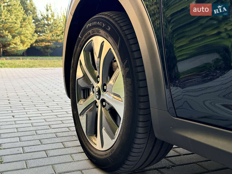 Позашляховик / Кросовер Kia Niro 2020 в Києві фото 33 Позашляховик / Кросовер Kia Niro 2020 в Києві