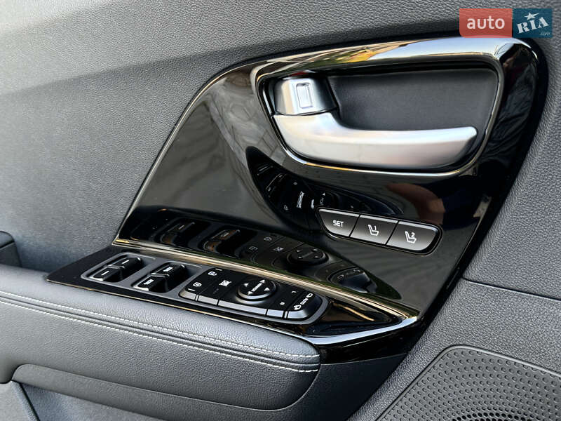 Позашляховик / Кросовер Kia Niro 2020 в Києві фото 36 Позашляховик / Кросовер Kia Niro 2020 в Києві