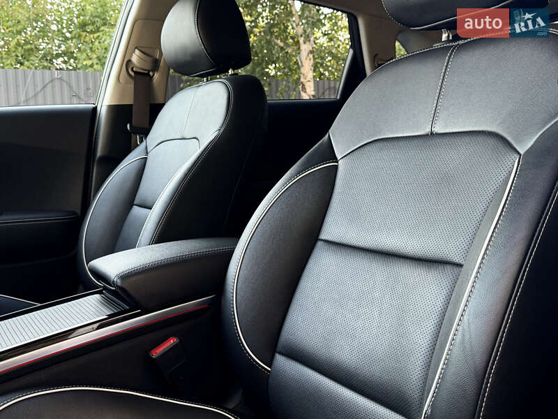 Позашляховик / Кросовер Kia Niro 2020 в Києві фото 40 Позашляховик / Кросовер Kia Niro 2020 в Києві