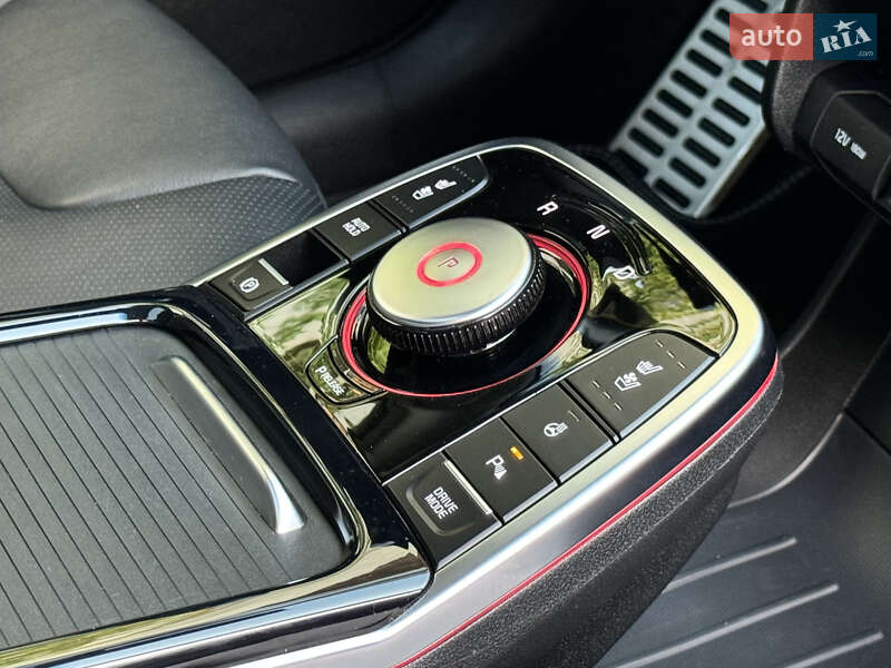 Позашляховик / Кросовер Kia Niro 2020 в Києві фото 81 Позашляховик / Кросовер Kia Niro 2020 в Києві