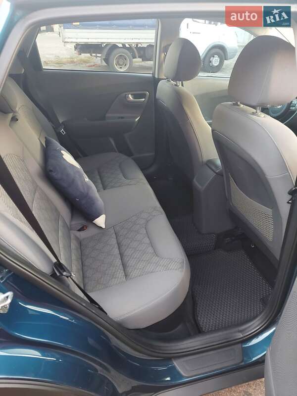 Внедорожник / Кроссовер Kia Niro 2016 в Белой Церкви