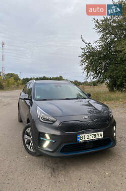 Внедорожник / Кроссовер Kia Niro 2018 в Полтаве