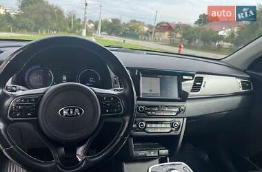 Внедорожник / Кроссовер Kia Niro 2018 в 