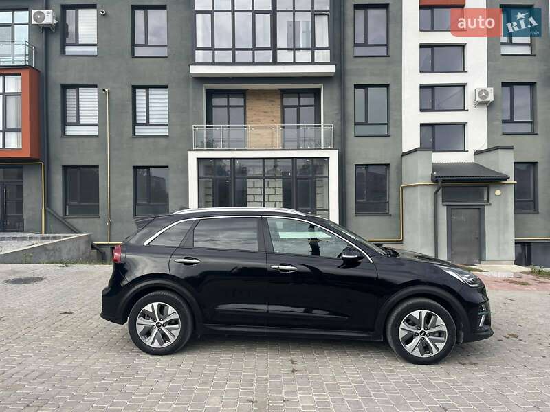 Внедорожник / Кроссовер Kia Niro 2018 в Чорткове фото 32 Внедорожник / Кроссовер Kia Niro 2018 в Чорткове