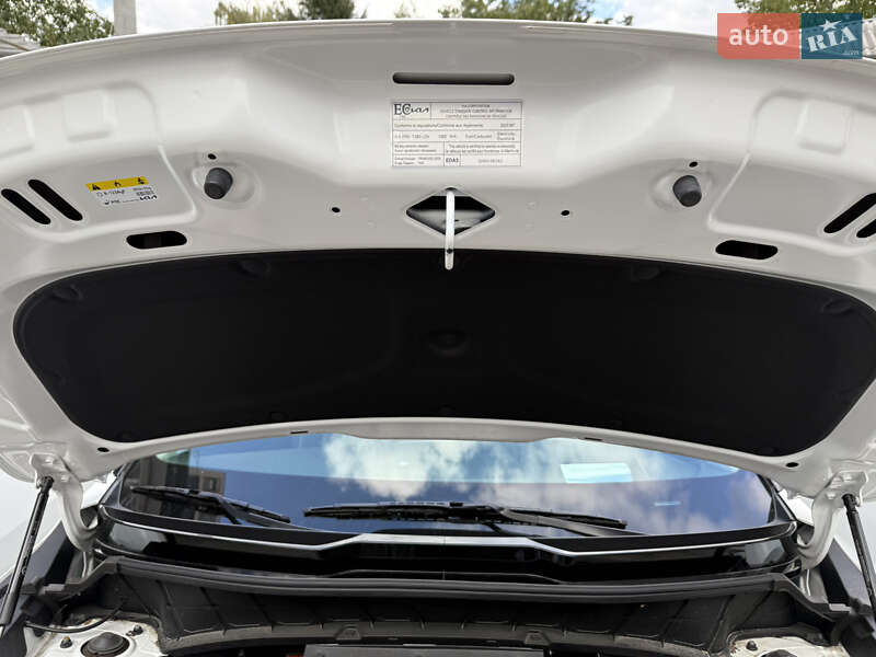 Позашляховик / Кросовер Kia Niro 2022 в Умані