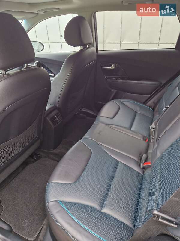 Позашляховик / Кросовер Kia Niro 2019 в Львові