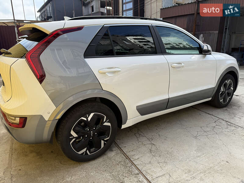 Позашляховик / Кросовер Kia Niro 2022 в Умані