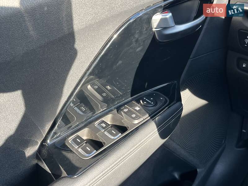 Внедорожник / Кроссовер Kia Niro 2021 в Днепре