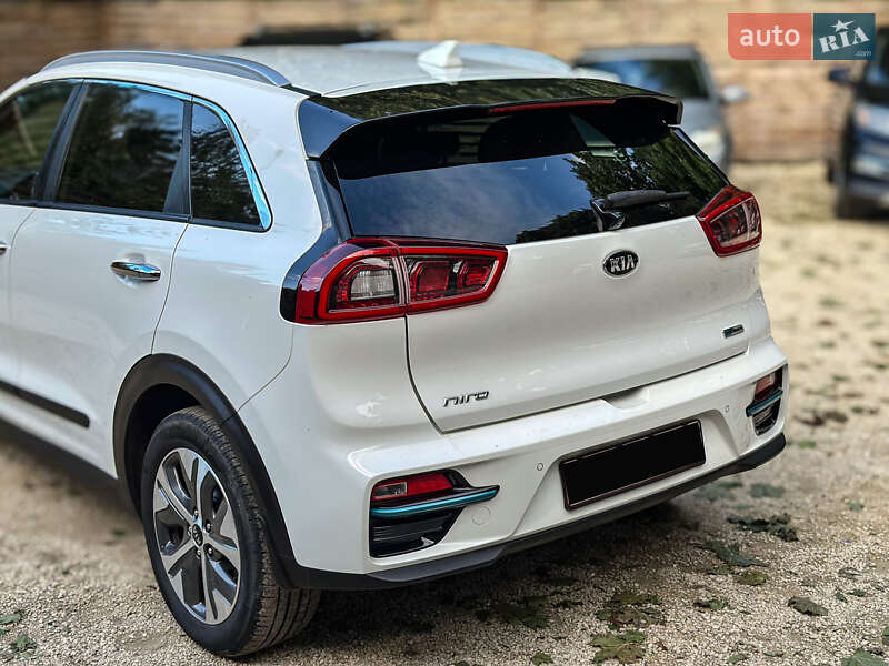 Позашляховик / Кросовер Kia Niro 2019 в Бродах фото 35 Позашляховик / Кросовер Kia Niro 2019 в Бродах