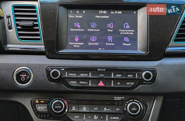 Внедорожник / Кроссовер Kia Niro 2019 в 