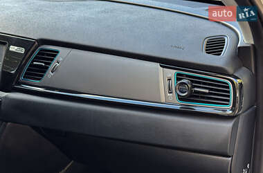 Внедорожник / Кроссовер Kia Niro 2019 в 
