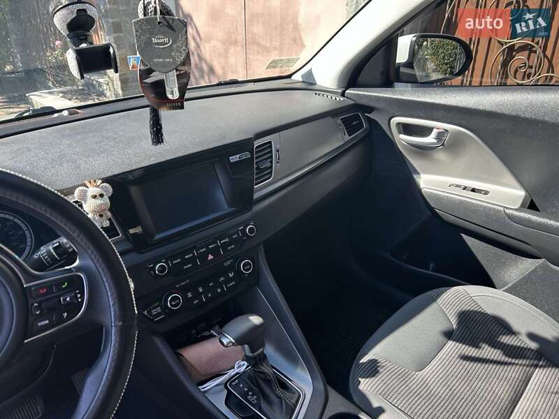 Внедорожник / Кроссовер Kia Niro 2016 в Звенигородке фото 4 Внедорожник / Кроссовер Kia Niro 2016 в Звенигородке