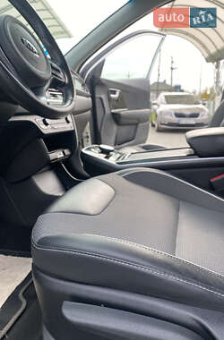 Внедорожник / Кроссовер Kia Niro 2021 в 