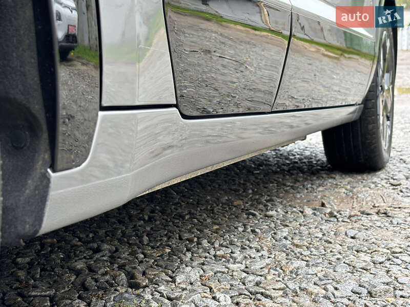 Внедорожник / Кроссовер Kia Niro 2022 в Житомире