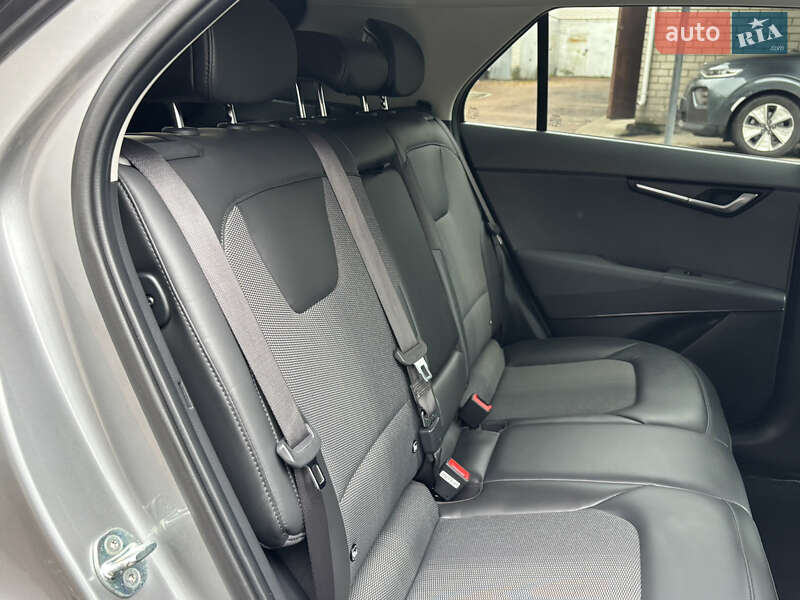 Внедорожник / Кроссовер Kia Niro 2022 в Житомире