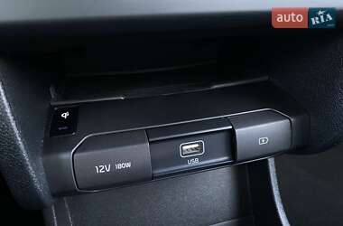 Внедорожник / Кроссовер Kia Niro 2020 в 