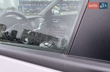 Внедорожник / Кроссовер Kia Niro 2020 в 