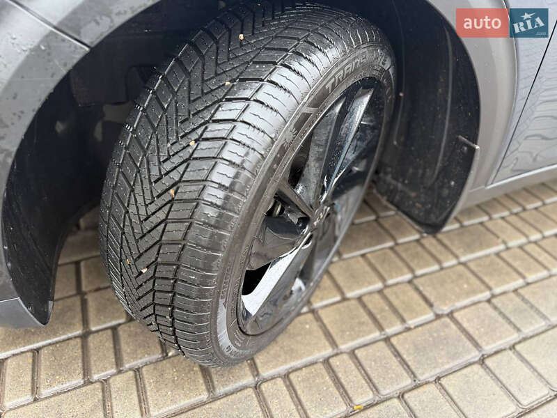 Внедорожник / Кроссовер Kia Niro 2018 в Ковеле фото 7 Внедорожник / Кроссовер Kia Niro 2018 в Ковеле