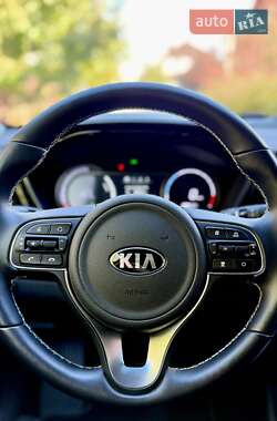 Внедорожник / Кроссовер Kia Niro 2020 в 