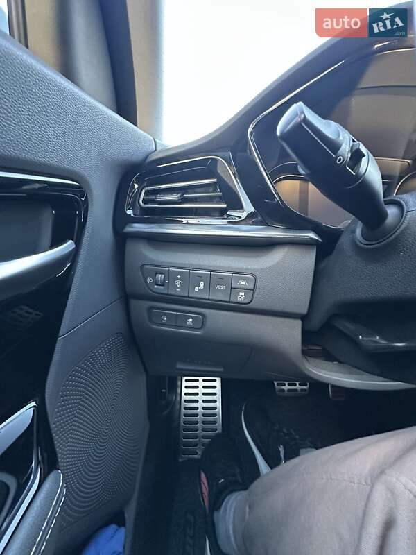 Позашляховик / Кросовер Kia Niro 2020 в Львові