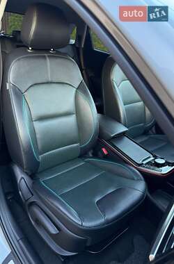 Внедорожник / Кроссовер Kia Niro 2022 в 