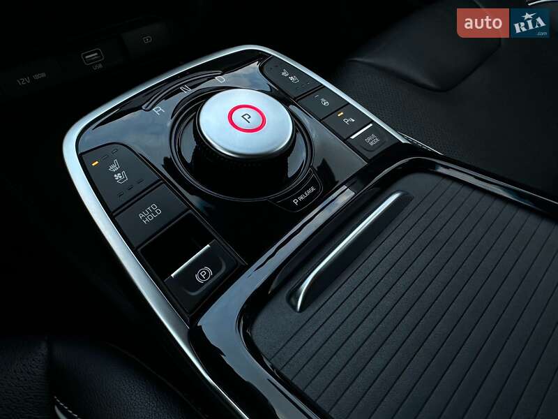 Позашляховик / Кросовер Kia Niro 2021 в Львові