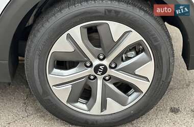 Внедорожник / Кроссовер Kia Niro 2019 в 
