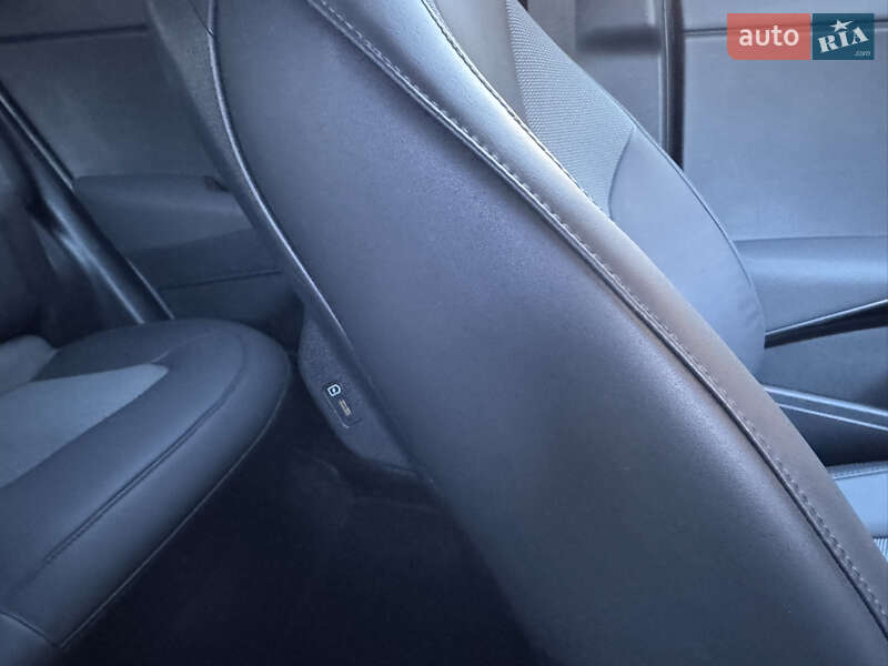 Внедорожник / Кроссовер Kia Niro 2023 в Казатине
