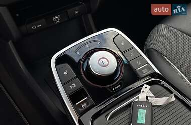 Внедорожник / Кроссовер Kia Niro 2022 в 