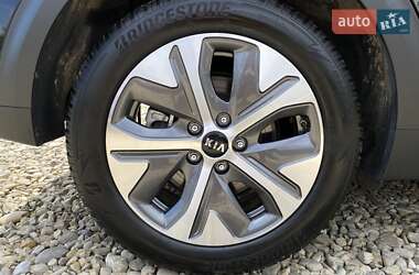 Внедорожник / Кроссовер Kia Niro 2020 в 