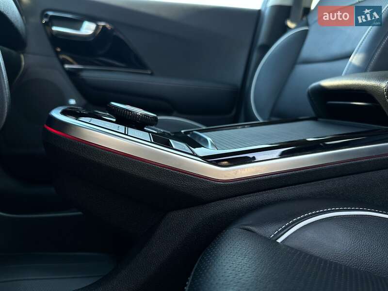 Позашляховик / Кросовер Kia Niro 2020 в Львові