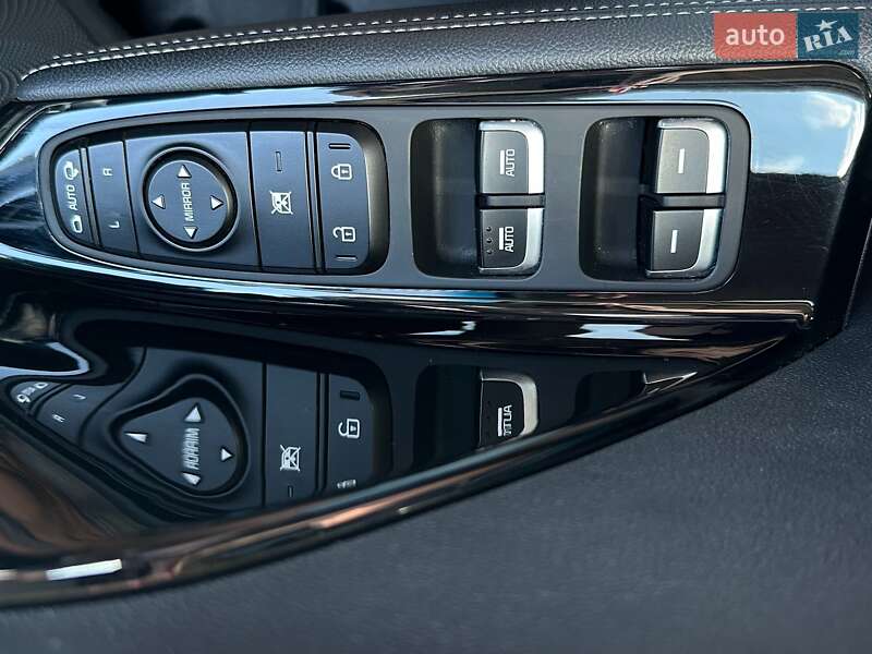 Позашляховик / Кросовер Kia Niro 2020 в Львові