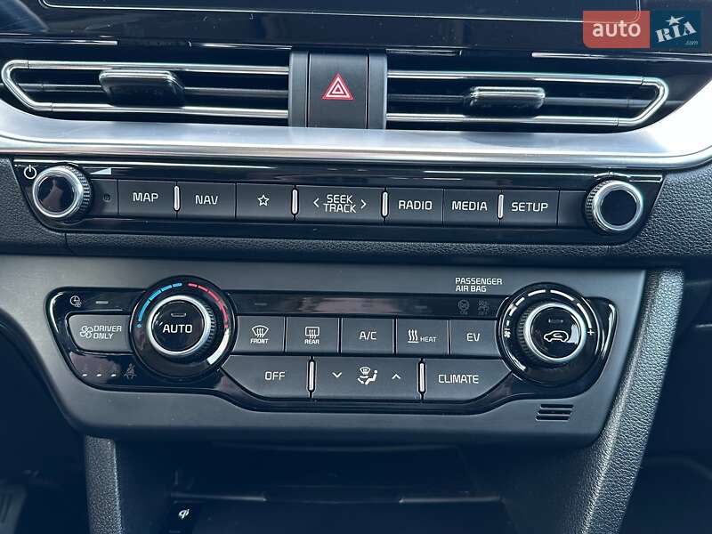 Позашляховик / Кросовер Kia Niro 2020 в Львові