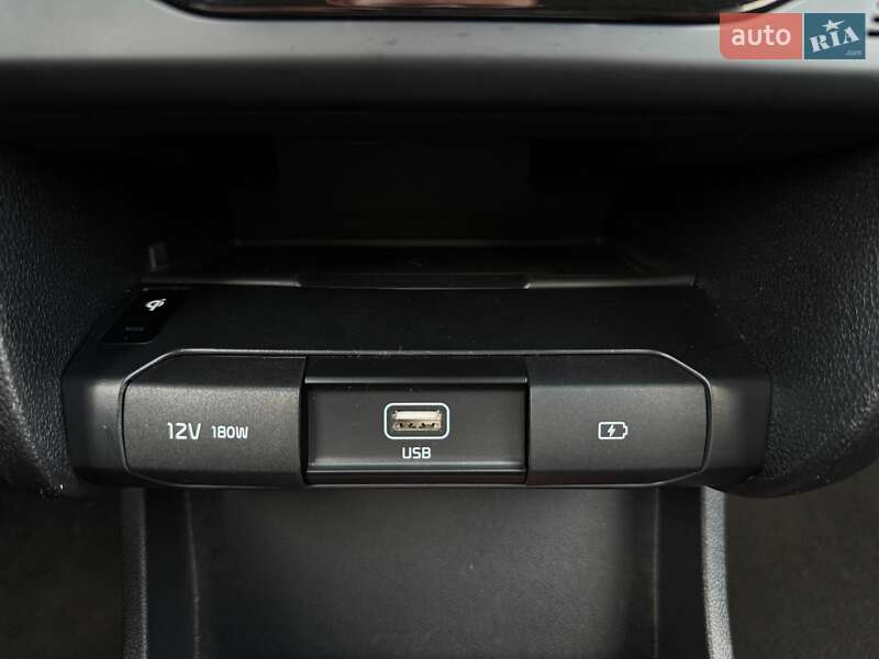 Позашляховик / Кросовер Kia Niro 2020 в Львові фото 7 Позашляховик / Кросовер Kia Niro 2020 в Львові