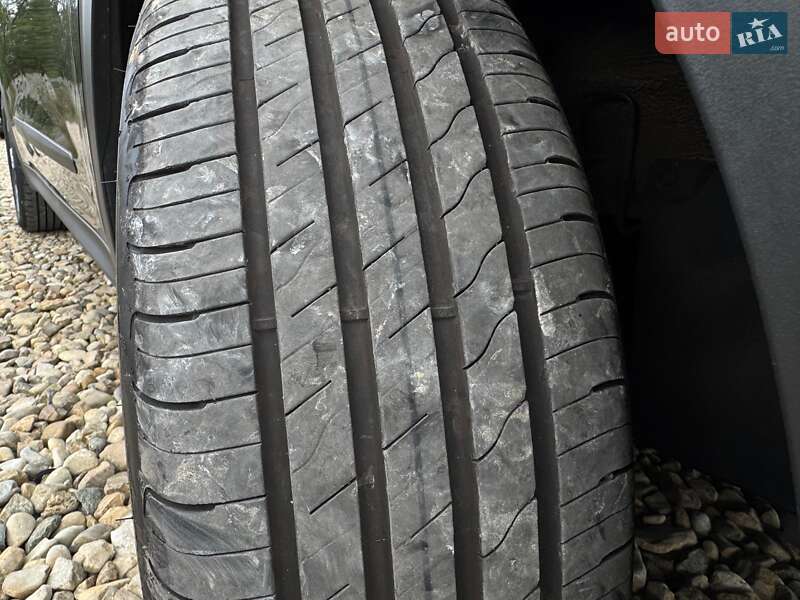 Позашляховик / Кросовер Kia Niro 2020 в Львові фото 29 Позашляховик / Кросовер Kia Niro 2020 в Львові