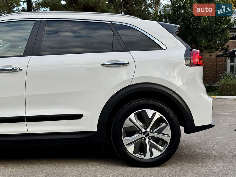Внедорожник / Кроссовер Kia Niro 2022 в Киеве