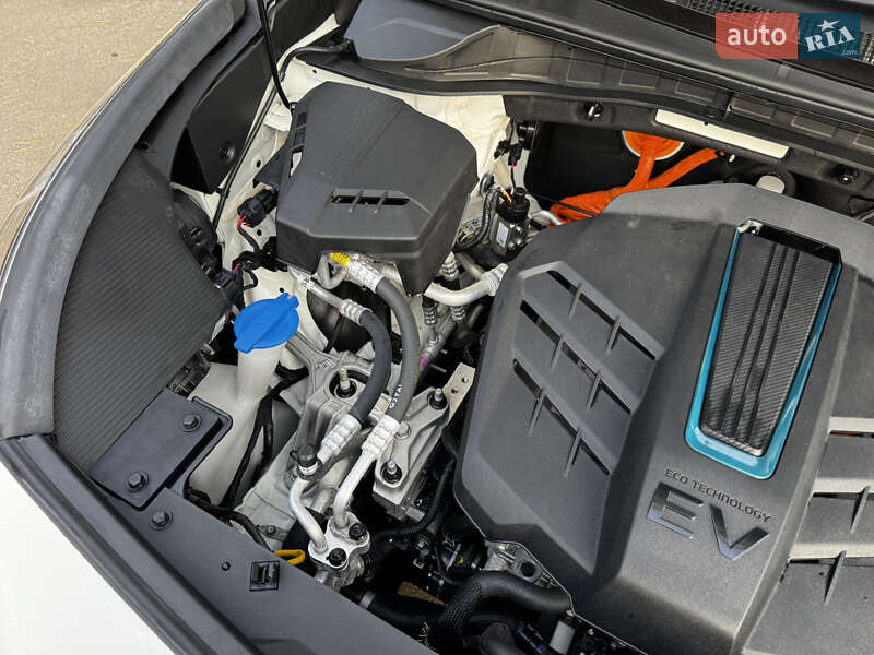 Внедорожник / Кроссовер Kia Niro 2022 в Киеве