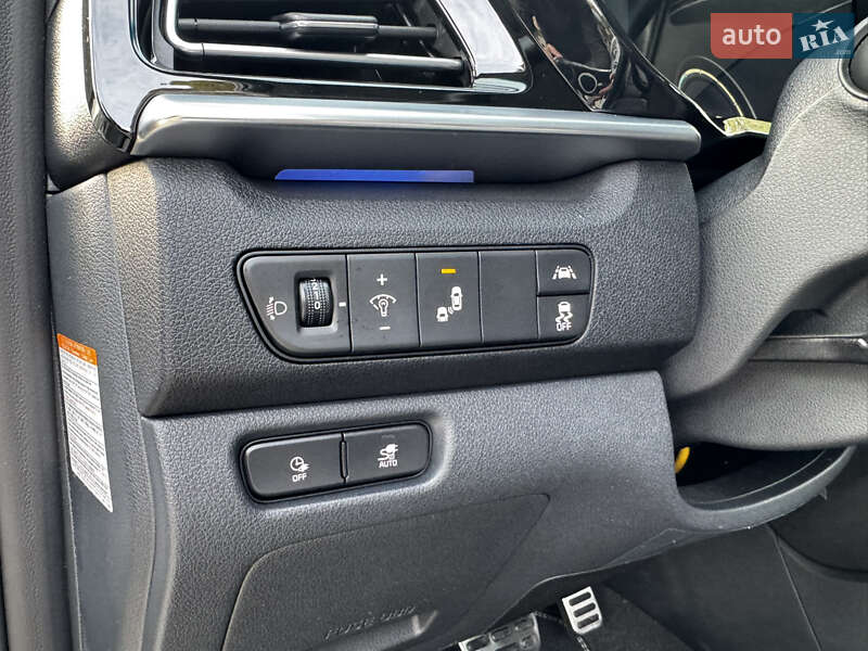 Внедорожник / Кроссовер Kia Niro 2022 в Киеве